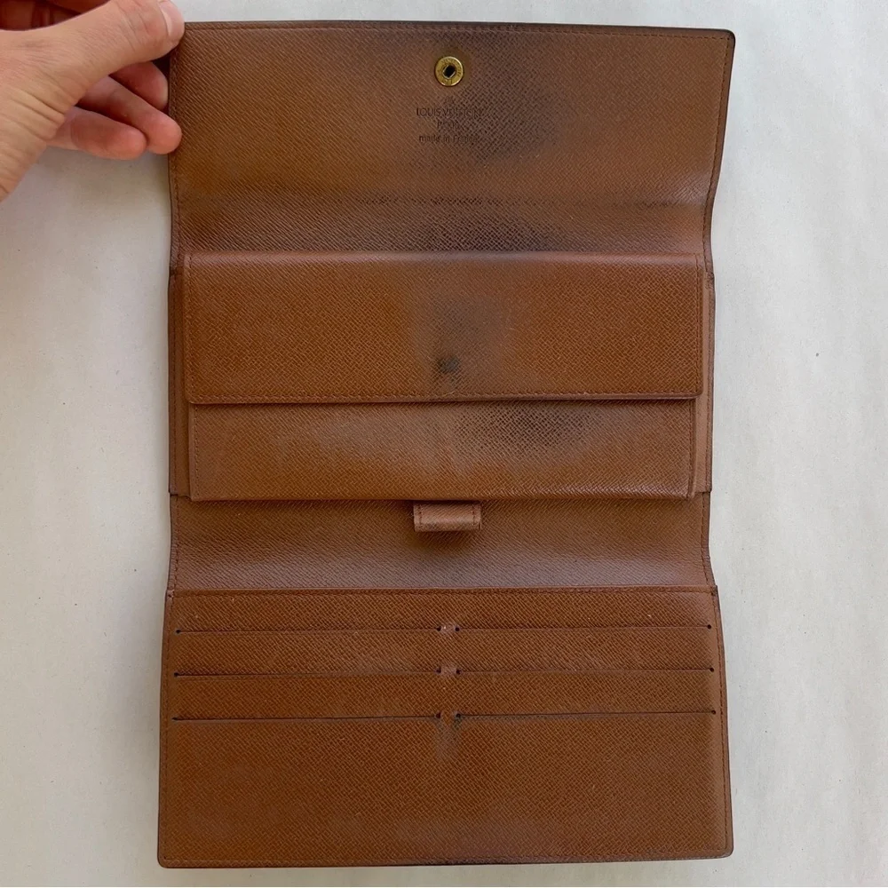 Louis Vuitton International Wallet - Picture 5 of 9